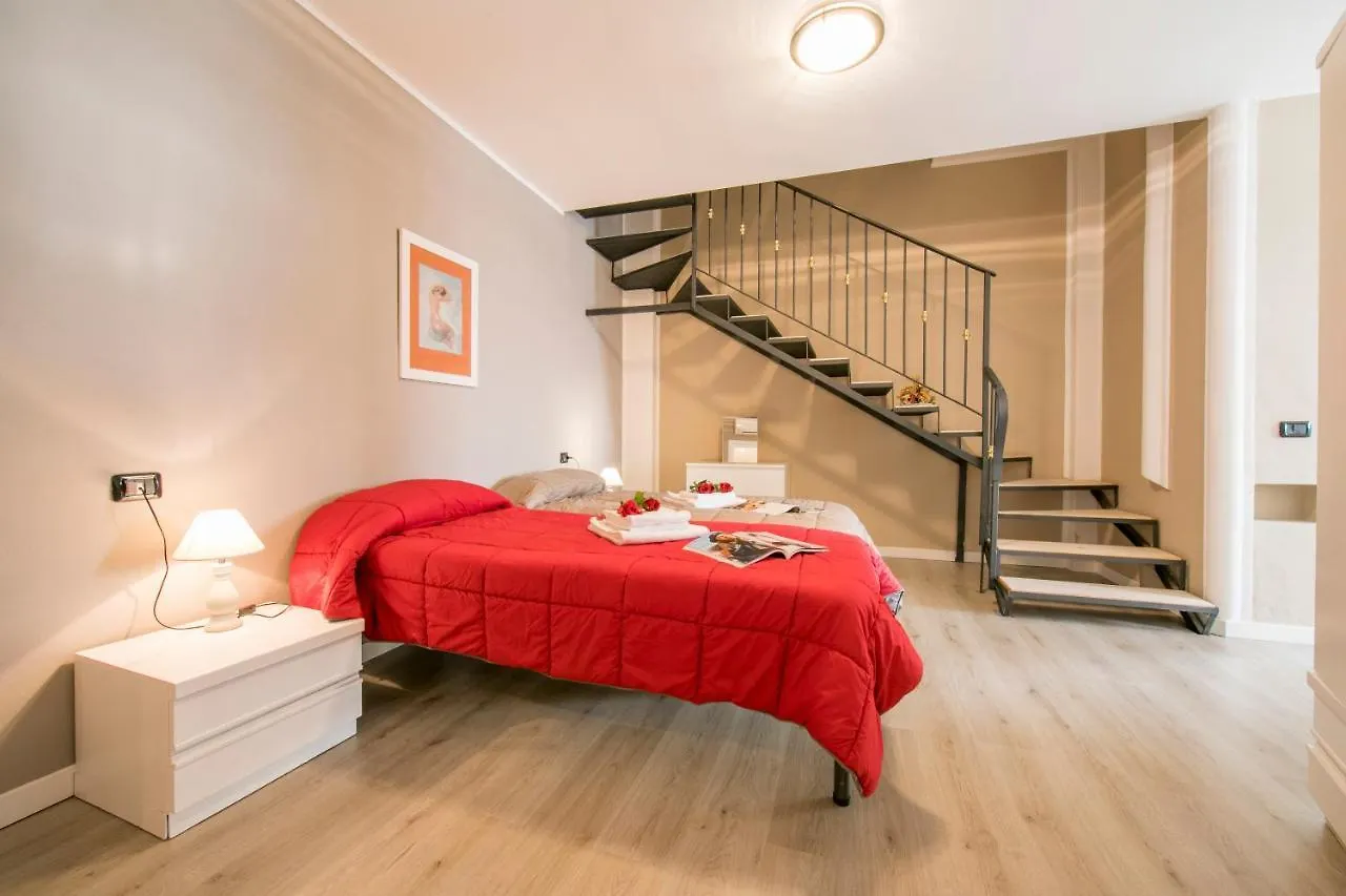 Menaggio Tosca Apartments 0*,  איטליה